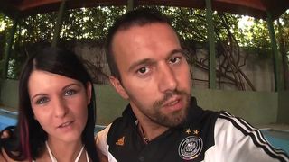 HOT BABE IN A BLOWJOB COMPETITION - WHO COMES THE FASTEST