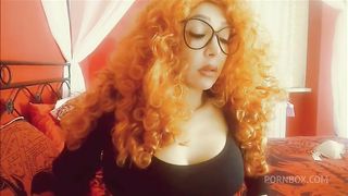 real redhead play with her lovely wet pussy