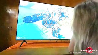 Joking blonde dreaming of the Philippines and inviting her to play tricks! PART 01