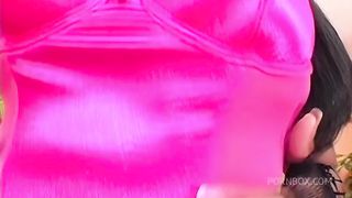 Candace Loves Men Who Are Obsessed With Tits