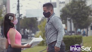 INKA SEX - VENDEDORA AMBULANTE VENEZOLANA ES FOLLADA POR FALSO CLIENTE (TREMENDO ESCANDALO EN PERU)