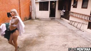 Loirinha chamou visita tecnica e pagou com o cuzinho apertado