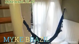 Ines Ventura chamou uma ecanador para arumar o chuveiro k deu poblema ela nao tinha dinheiro para pagar o encanadore entao ela pagou com sex e eles gostar muitos