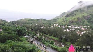 Putaria no hostel 69 com duas safadas liberando o cuzinho no pelo Part 1