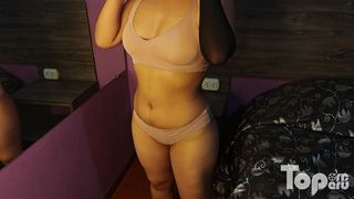 CASTING 040 - JAZMIN ES LA MAS GRITONA DEL CANAL... MIRA COMO LE REVIENTO EL CULO A ESTA JOVENCITA HERMOSA