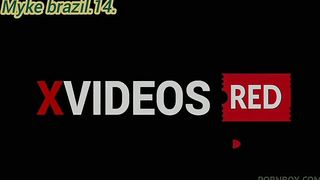 Levei uma mulher carioca para minha casa ela e uma atendente de luxo ela atende muito bem ela tem um rabo.bem gostoso ela pediu letinho na boca