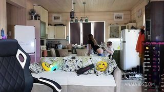 I bring my pussy to orgasm