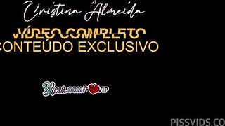 Lambendo Cuzinho em um beijo grego e Levando mijada na boca pela primeira vez | Pissing 4