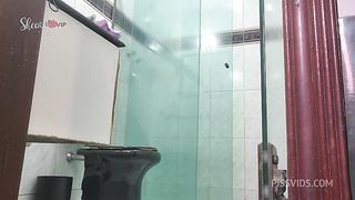 Lambendo Cuzinho em um beijo grego e Levando mijada na boca pela primeira vez | Pissing 4