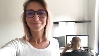 Crazy Amateur ANAL Sex with co-worker in the Office