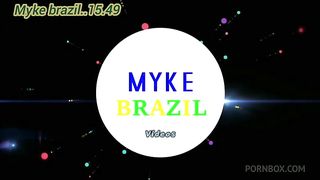 Eu fui a um motel encontrar com uma modelo eu sou muito fa dela entao agente se conheceu e rolou um clima com sex muito gostoso