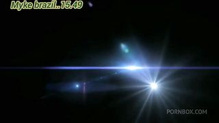 Eu fui a um motel encontrar com uma modelo eu sou muito fa dela entao agente se conheceu e rolou um clima com sex muito gostoso