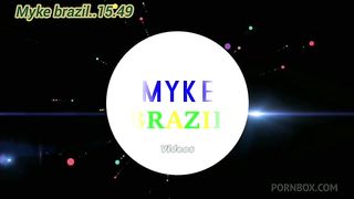 Eu fui a um motel encontrar com uma modelo eu sou muito fa dela entao agente se conheceu e rolou um clima com sex muito gostoso