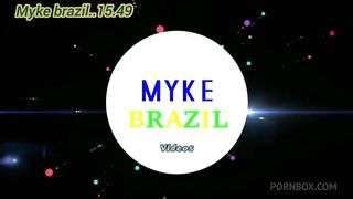 Eu fui a um motel encontrar com uma modelo eu sou muito fa dela entao agente se conheceu e rolou um clima com sex muito gostoso