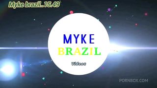 Eu fui a um motel encontrar com uma modelo eu sou muito fa dela entao agente se conheceu e rolou um clima com sex muito gostoso