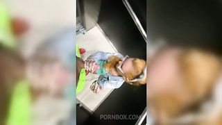 Bitch enters the elevator with a stranger and sucks his dick until he asks to put it in her pussy and cum in her mouth at the end