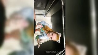 Bitch enters the elevator with a stranger and sucks his dick until he asks to put it in her pussy and cum in her mouth at the end