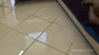 Queen B Gives Her Cunt