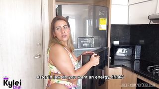 I fuck my young neighbor before going to the pool, taking advantage of the fact that her husband went shopping