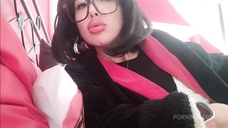 burpin sexy Chantal: blowjob and burps