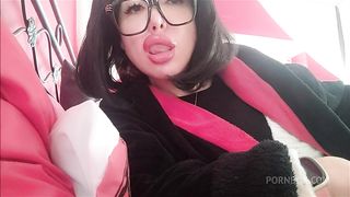 burpin sexy Chantal: blowjob and burps