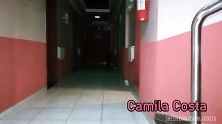 Loira fodendo com o dono da obra e ganhou leite na boca pt1