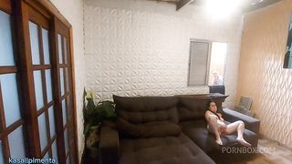 vizinho me viu gravando, chamei para participar! tinha esquecido janela aberta.