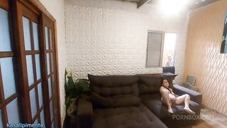 vizinho me viu gravando, chamei para participar! tinha esquecido janela aberta.