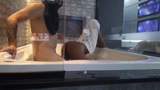 vo liga pro meu marido pra eli escuta eu fodendo a buceta eo cusinho