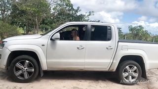 A patroa vivi chegou das compras e acabou metendo com seu empregado!