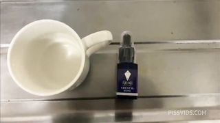 勉強一途な彼女に媚薬飲ませたら僕の下半身を舐め回すように見てきて、、