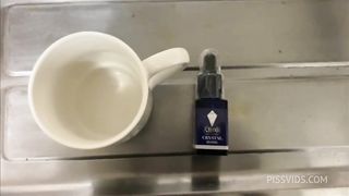 勉強一途な彼女に媚薬飲ませたら僕の下半身を舐め回すように見てきて、、
