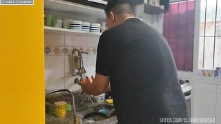 Esperei minha vizinha sair pra ir na casa dela ficar com seu marido foi uma loucura transamos incansavelmente tudo pelo