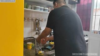 Esperei minha vizinha sair pra ir na casa dela ficar com seu marido foi uma loucura transamos incansavelmente tudo pelo