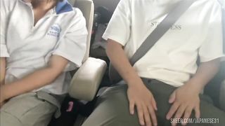 【素人】「声出ちゃうって…！」車のすぐ外に一般人がいるのにカーセックスでどきどきしながらイキまくる大◯生カップル。