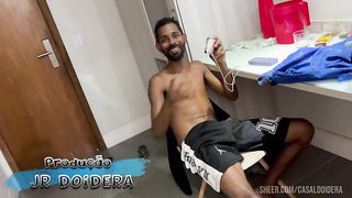 Bastidores de uma mega suruba com duas safadas fazendo muito anal e ganhando muito leite