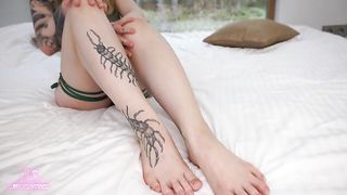 Fisa Mur alone masturbates pussy in different poses.