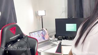 Aluna da faculdade vai mal de nota e chama professor no seu quarto, chupa e senta na piroca por nota ate tomar leite na bunda. pt 1 @wine_flame