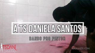Dando pro pintor depois do trabalho.