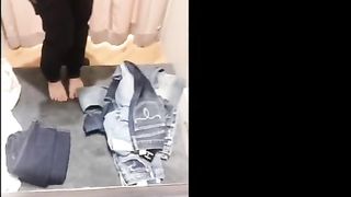 脚にぴったしのお気に入りのピチピチのじーぱんでオナニー