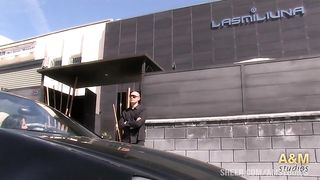 Dominado por Gigi y sus squirts. Dominated by Gigi and her squirts.