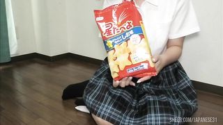 【清楚系】おとなしそうなボブカット女子◯生のメチャえちえちのバイブオナニー 。