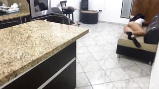 Encontre a mi Hijastra Relajada en el Mueble en Hilo y no Me Pude Aguantar a su Gran Culo - Mi Padrastro me Vio en Hilo y Empezo Agarrarme las Nalgas