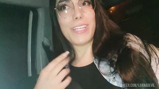 delivery de cu, novo quadro aonde eu vou na porta de um fa e deixo ele me foder dentro do carro (pt 3)