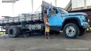 achamos um lugar abandonado fizemos a maior orgia ao ar livre