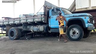 achamos um lugar abandonado fizemos a maior orgia ao ar livre