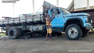 achamos um lugar abandonado fizemos a maior orgia ao ar livre