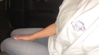 【大◯生カップルのカーSEX】深夜の誰もいない畑の側でカーSEXする大◯生カップル。
