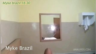 Roberta dias e.uma acompanhante de luxo. Eu fui anter um motel para ficar com ela ela e muito.gostosa ela adora sexo anal