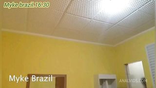 Roberta dias e.uma acompanhante de luxo. Eu fui anter um motel para ficar com ela ela e muito.gostosa ela adora sexo anal